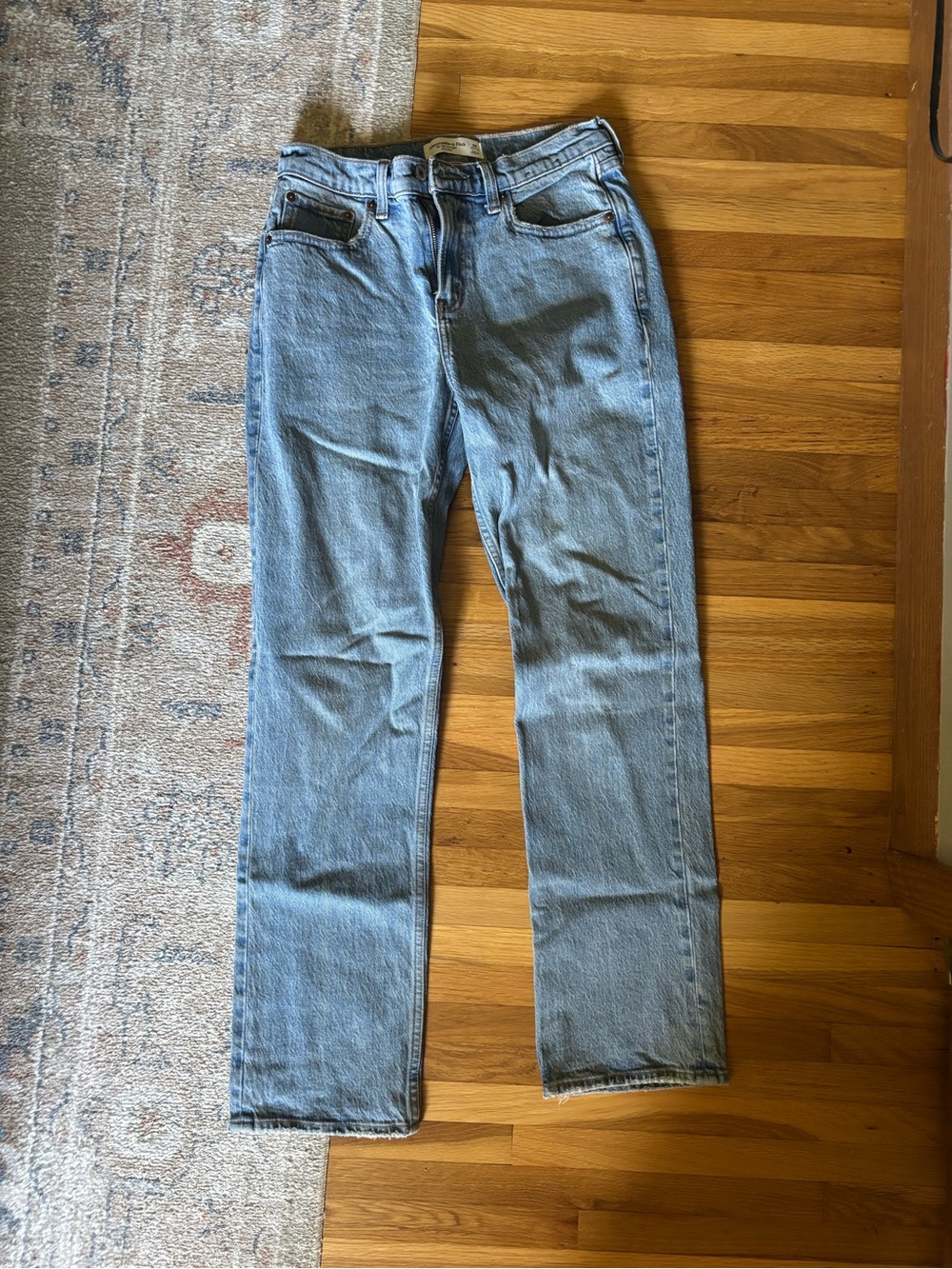 Abercrombie & Fitch Curve Love Mid Rise Light Blue 90’s Straight Leg Jeans